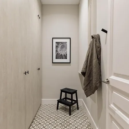 Maslak - 2 Bedrooms In Eixample Antiga Apartment Barcelona