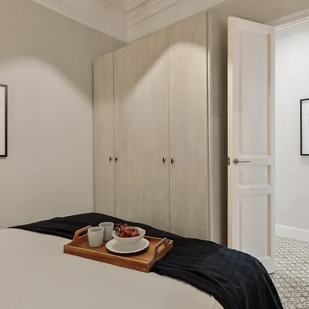 Maslak - 2 Bedrooms In Eixample Antiga Barcelona