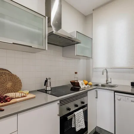 Maslak - 2 Bedrooms In Eixample Antiga Barcelona