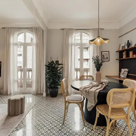 Maslak - 2 Bedrooms In Eixample Antiga